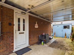 Side elevation- click for photo gallery